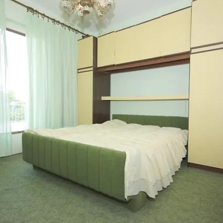 Apartamento With A Parking Space Lovran, Opatija - 7802 *